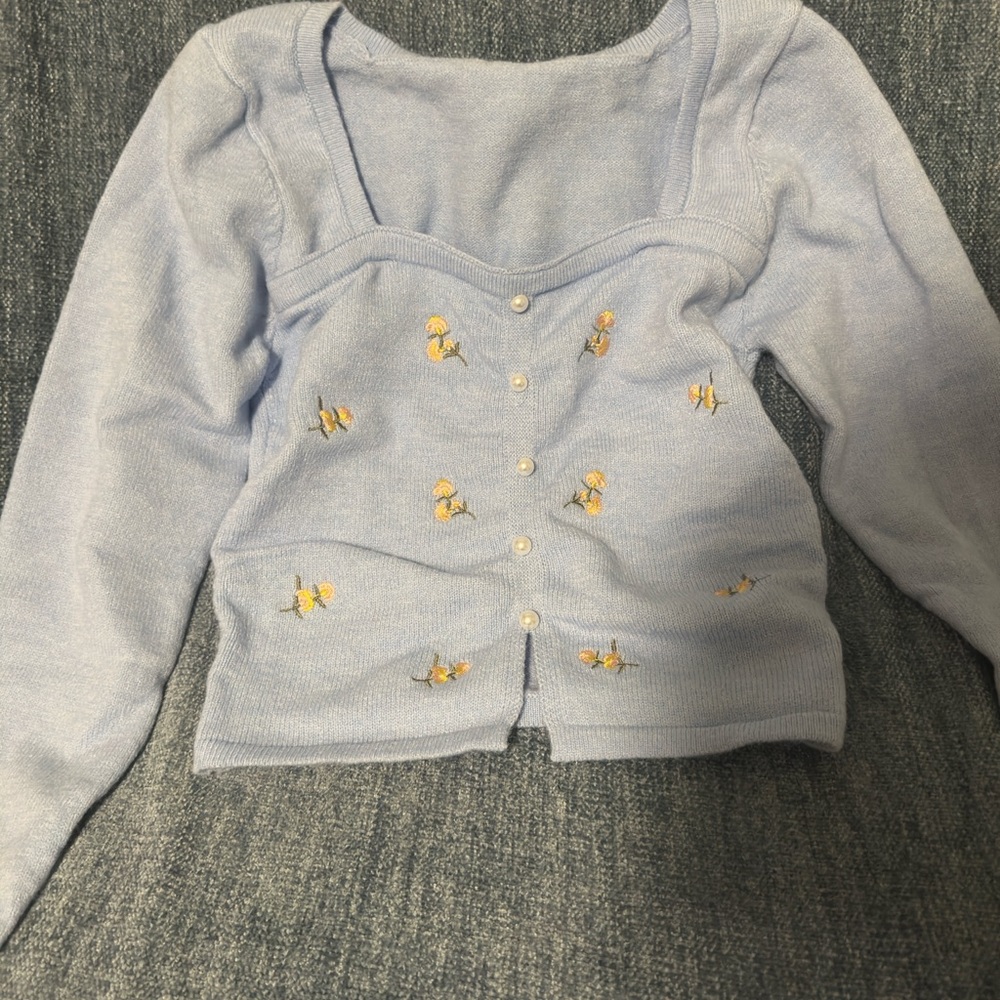 SHEIN Light Blue Floral Pearl-Button Knit Top